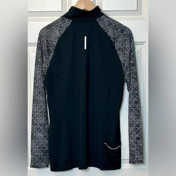 Performance ¼ Zip - Picture 2 of 16